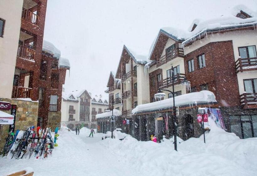 سوییت, New Gudauri Loft 2 Mountain Harmony, Quiet & Cosy Place Next To Main Lift