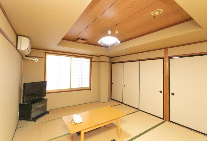 Standard Kolmen Hengen Huone Jaettu kylpyhuone, Tabist Hotel Yakumo Matsue