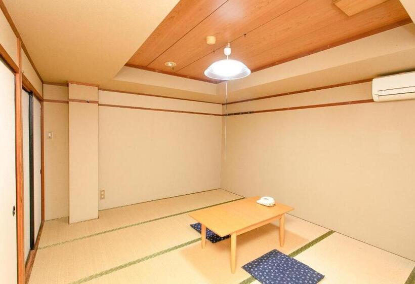 Standard Kolmen Hengen Huone Jaettu kylpyhuone, Tabist Hotel Yakumo Matsue