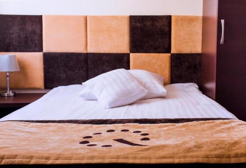 اتاق استاندارد سه نفره, Boutique Hotel S Iii Piłsudskiego