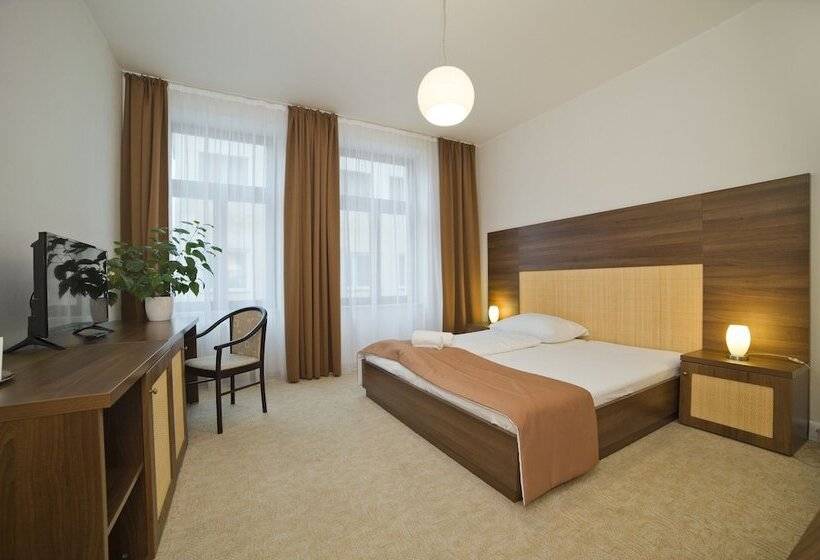 스탠다드 룸, Art