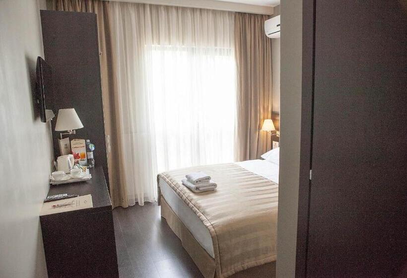 اتاق استاندارد یک نفره, Bartolomeo