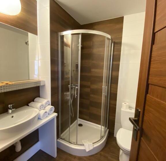 غرفة عائلية, Constancja