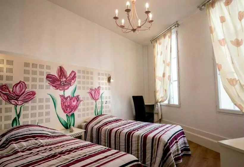 スタンダードルーム, Logis Hôtel De La Tour