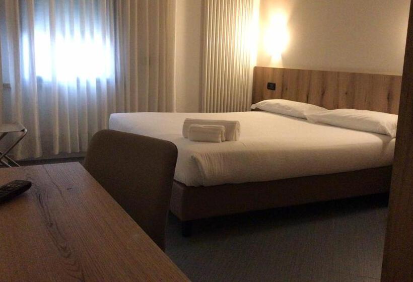 Номер Стандарт, Doria Business & Bike