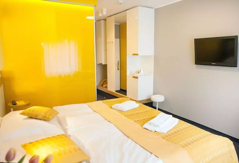 Superior-huone, Golf Prague