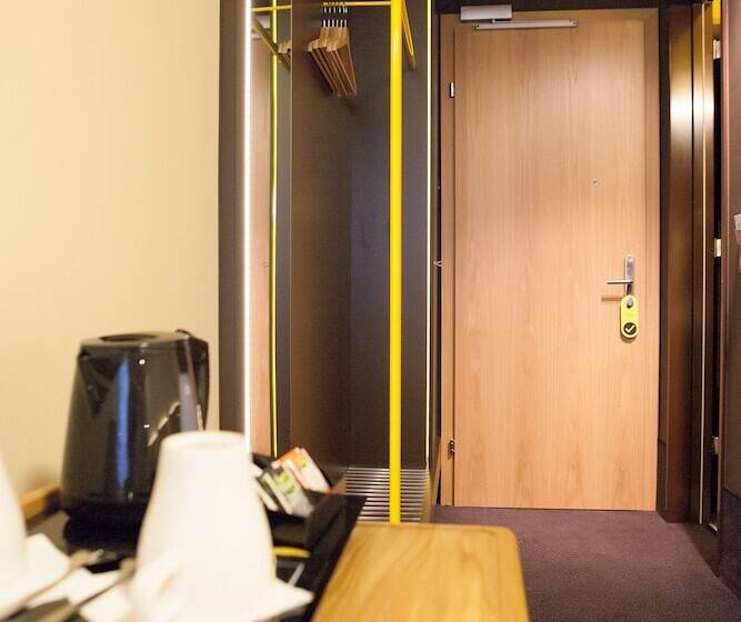 اتاق استاندارد, Golf Prague