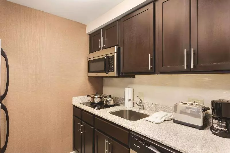 キングサイドベッドのスタンダードワンルーム, Homewood Suites Atlanta Airport North