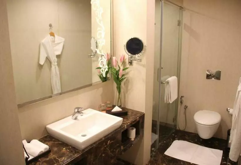 キングサイズベッドのエクゼクティブルーム, Howard Johnson By Wyndham, Hebbal, Bengaluru