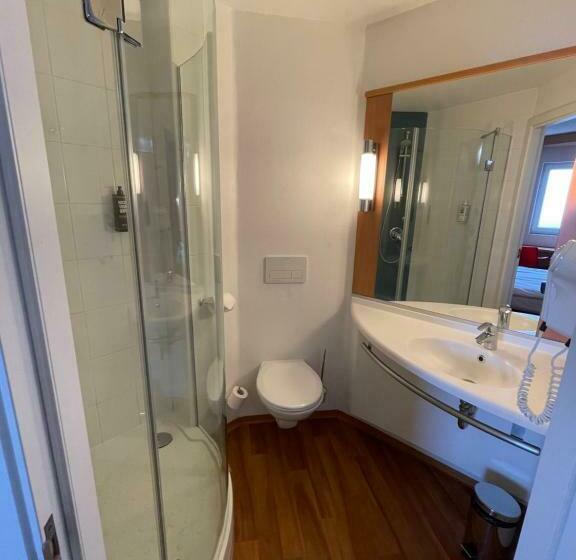 Номер Superior, Ibis Sofia Airport