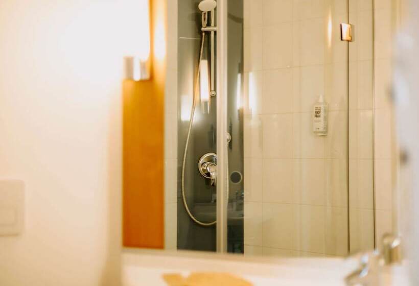 Номер Стандарт, Ibis Sofia Airport