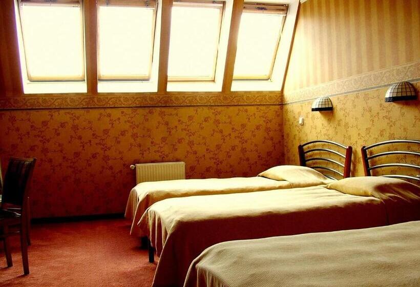 Номер Стандарт Трехместный, Marmułowski