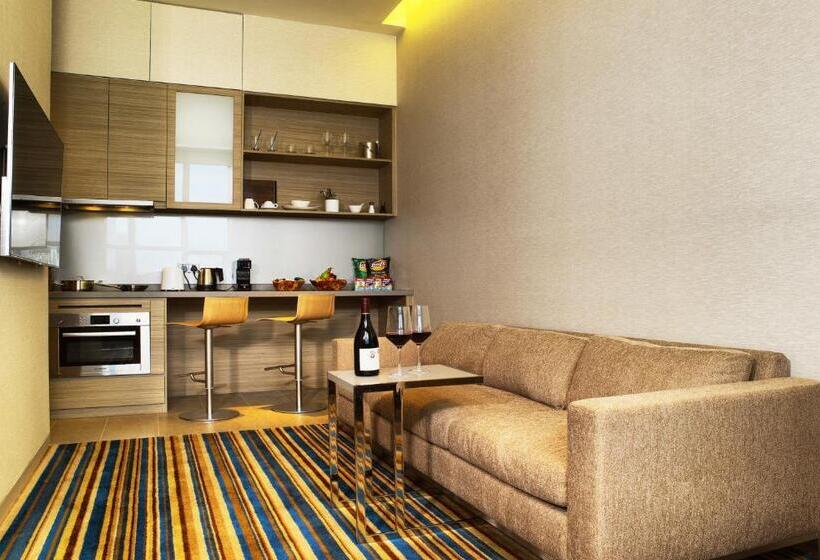 اتاق استاندارد, One Farrer