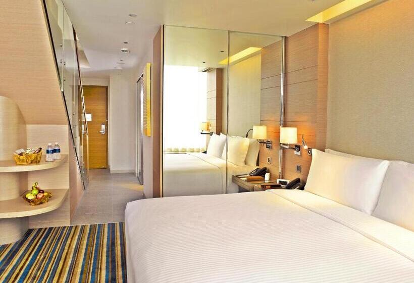 اتاق استاندارد, One Farrer