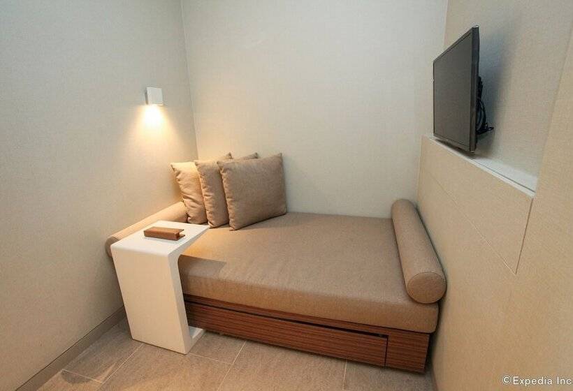 اتاق استاندارد, One Farrer