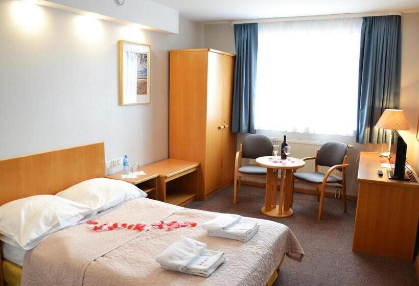 Номер Стандарт, Orlik