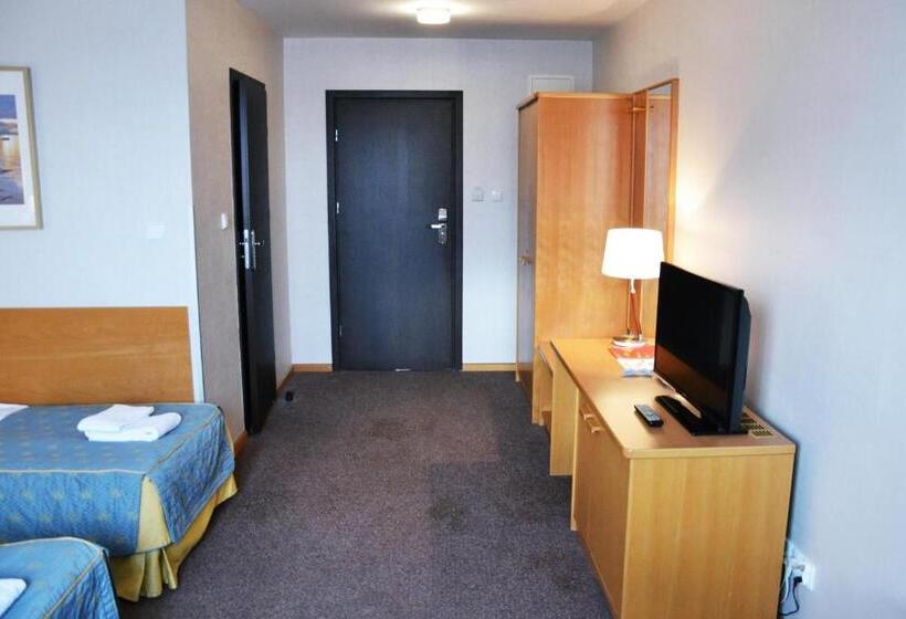 Номер Стандарт Трехместный, Orlik