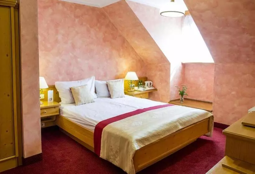 Standard-huone, Pod Ciżemką