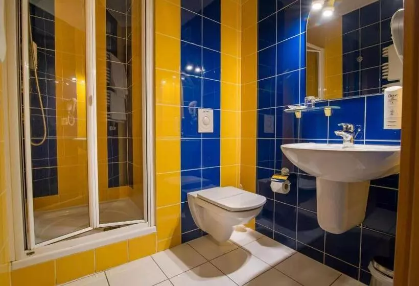Deluxe-huone, Pod Ciżemką
