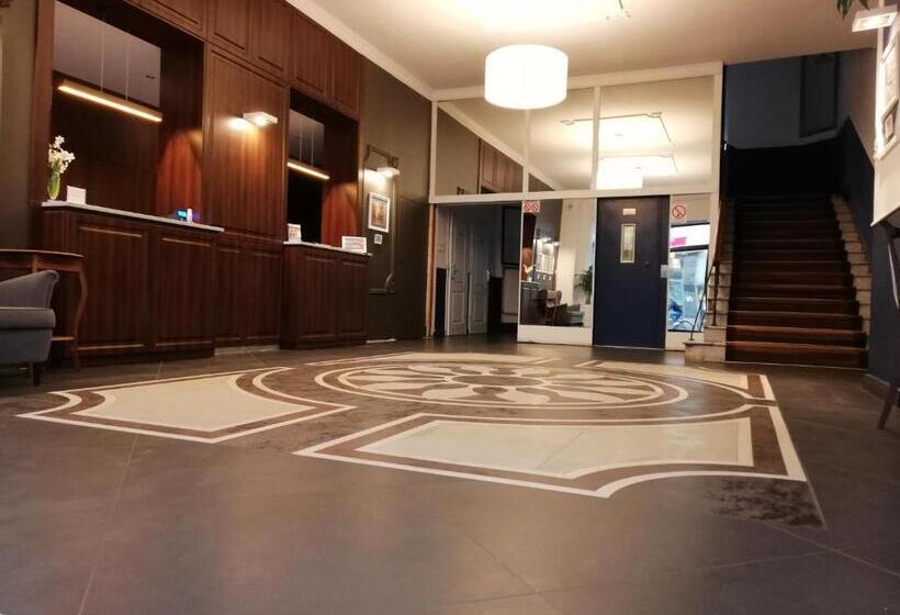 エコノミールーム, Rezydencja Bristol Kaiserhof 1858