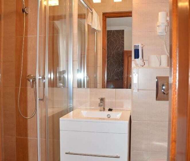 اتاق استاندارد, Szieszta Panzió