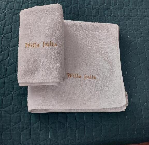 اتاق استاندارد, Willa Julia