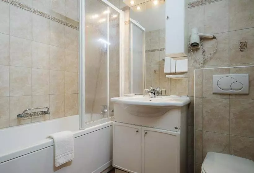 Deluxe Zimmer mit Balkon, Walliserhof