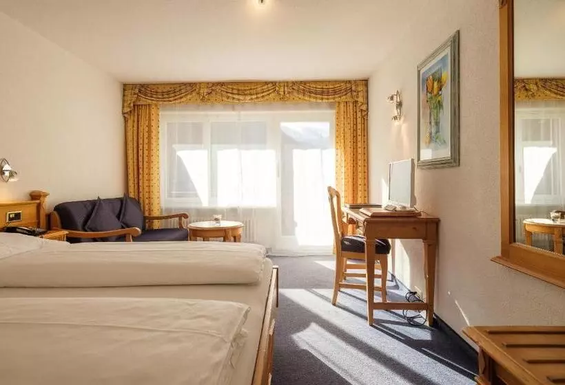 Deluxe Zimmer mit Balkon, Walliserhof