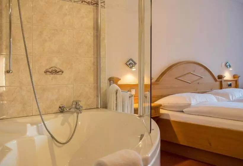 Standardzimmer mit Ausblick, Walliserhof
