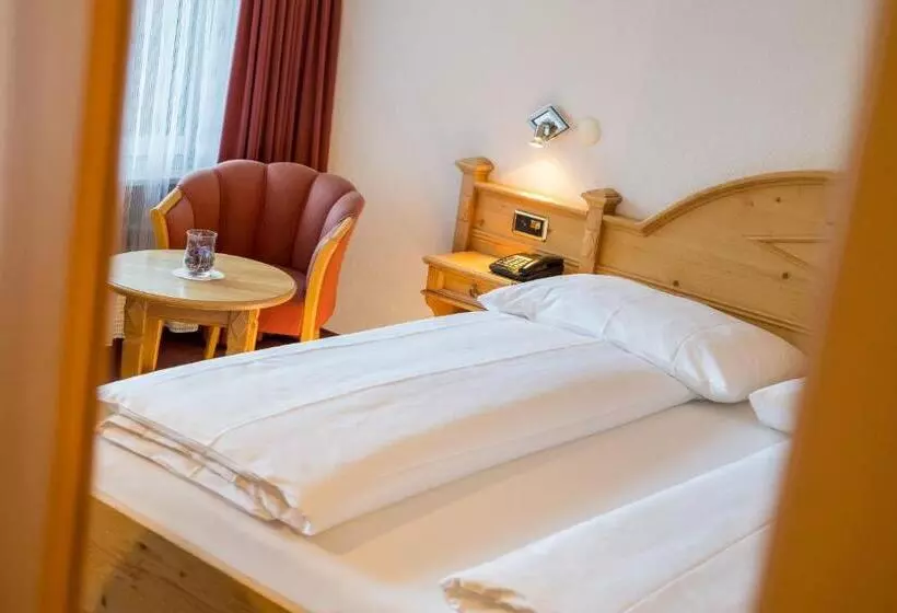 Standardzimmer mit Ausblick, Walliserhof