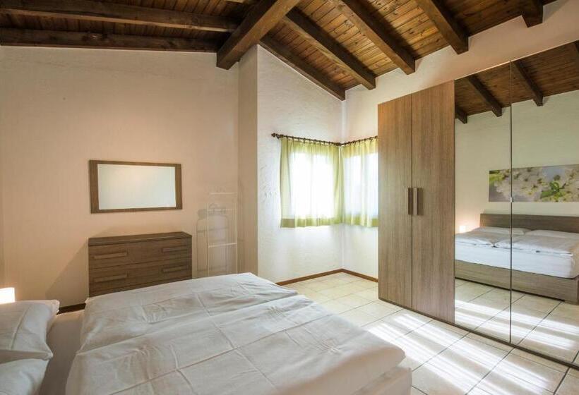 آپارتمان 1 خوابه با بالکن, Centro Cadro Panoramica