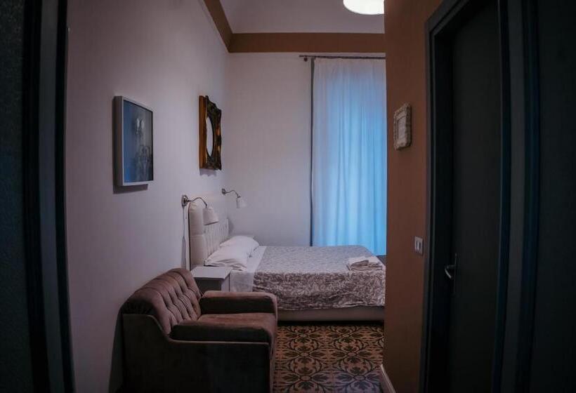 غرفة ديلوكس ثلاثية, Elephant's Smile B&b