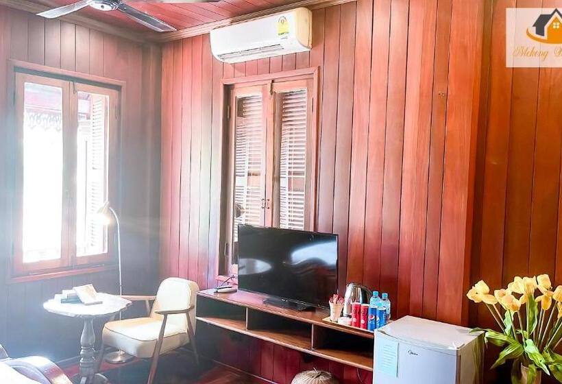 Deluxe room with river view, Luang Prabang Mekong Charm River View