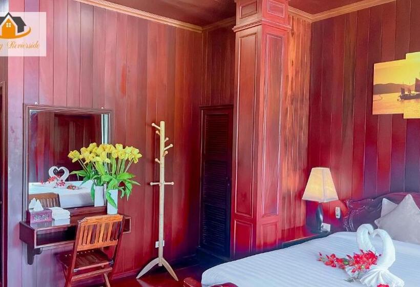 Deluxe room with river view, Luang Prabang Mekong Charm River View