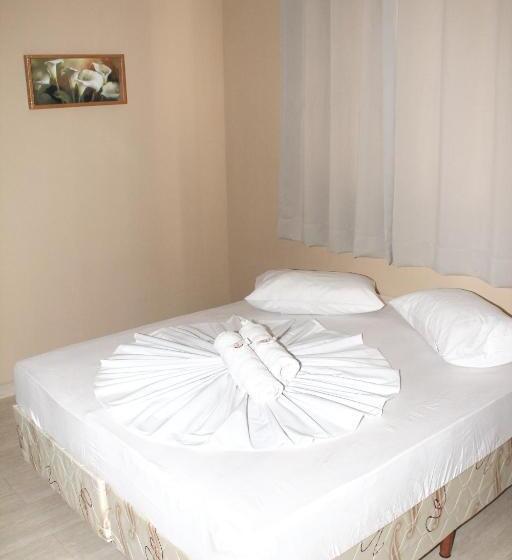 Quarto Estandar, Santo Afonso