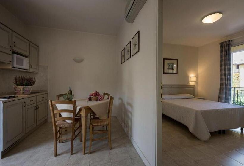 غرفة قياسية ثلاثية, Parkhotel Montigeto