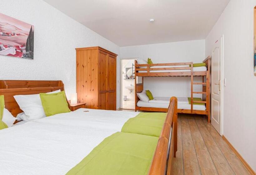 شقة غرفة واحدة, Landgasthof Hölzer