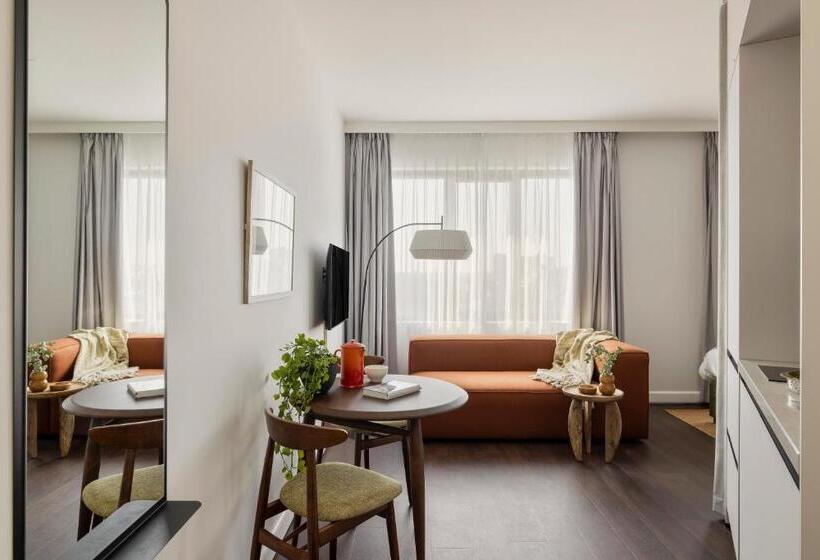 스탠다드 스튜디오, Cove Centrum