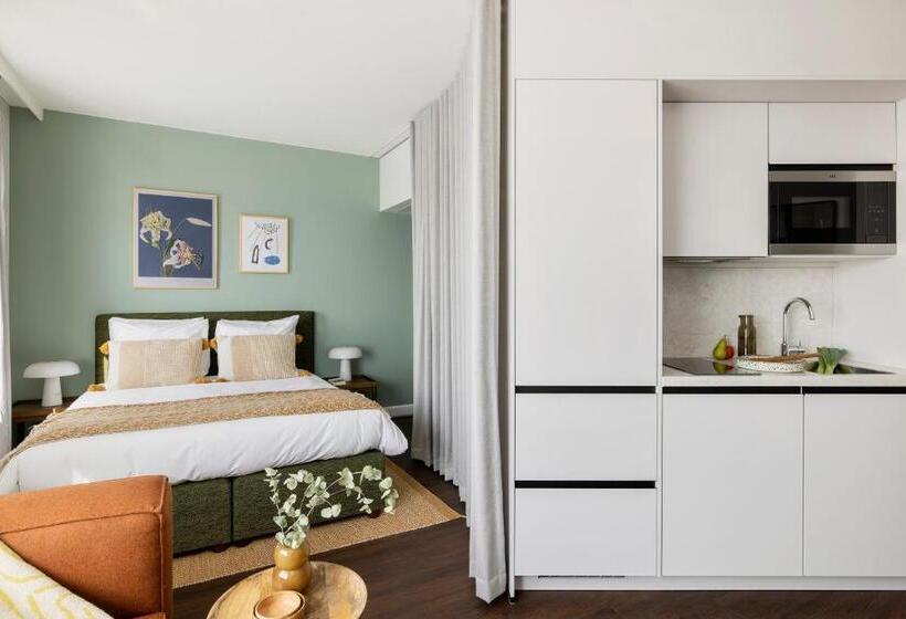 스탠다드 스튜디오, Cove Centrum