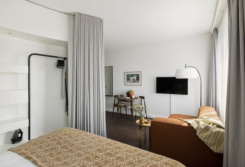 스탠다드 스튜디오, Cove Centrum