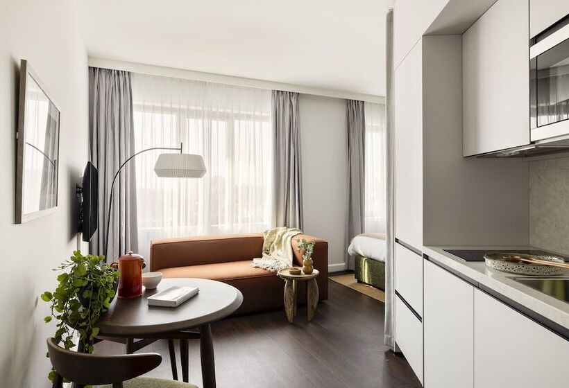 스탠다드 스튜디오, Cove Centrum