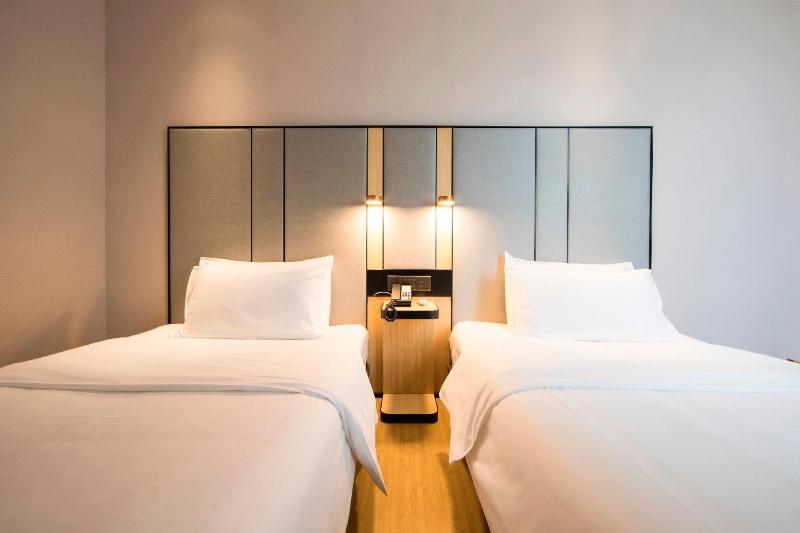 Standart Oda, Ji  Shanghai Jing An Temple