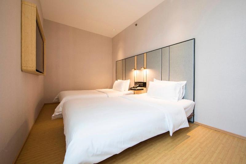 Standart Oda, Ji  Shanghai Jing An Temple