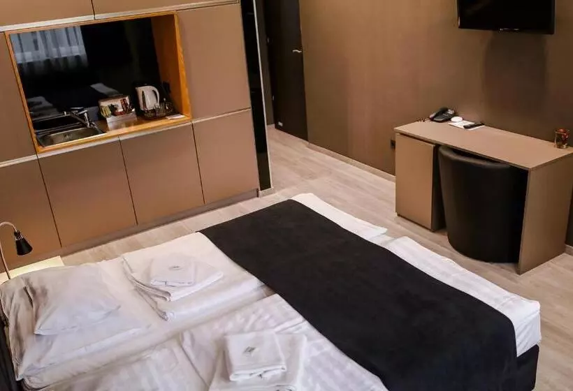 スタンダードスタジオ, Sóház Panzió és Apartmanház