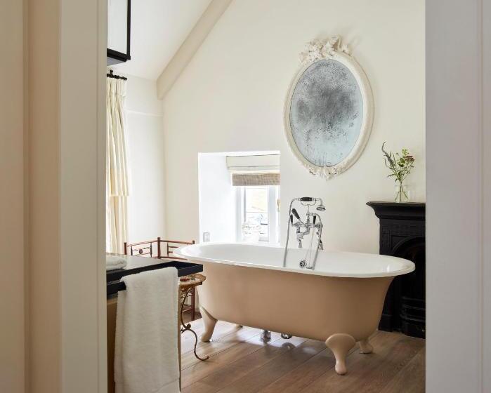 スイート, Grove Of Narberth