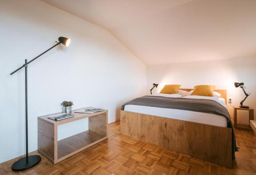 سوئیت جونیور خانوادگی, Bistro & Rooms Pri Karlu   Ex Hiša Budja