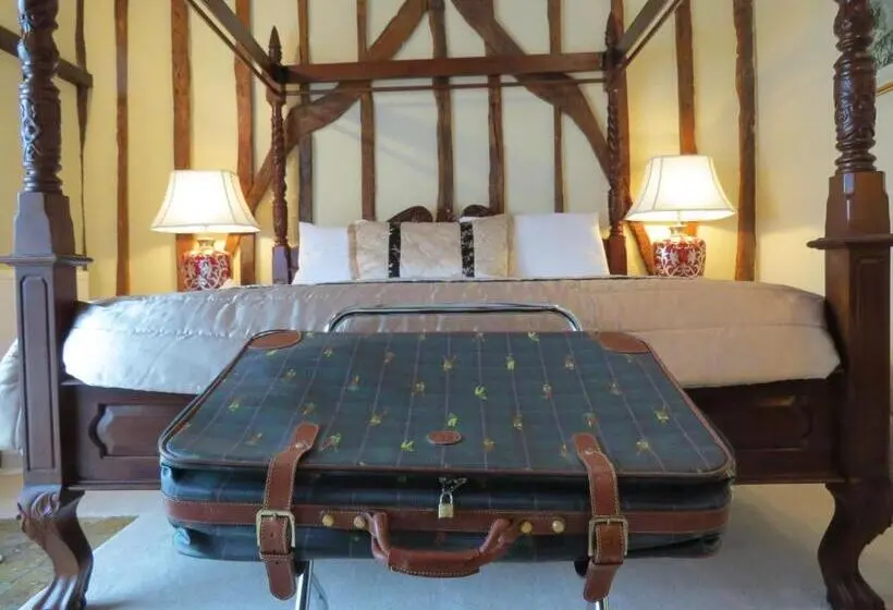 デラックススイート, The Greyhound   Historic Former Inn