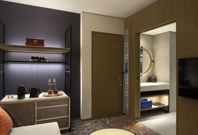 Полулюкс, Episode Gading Serpong