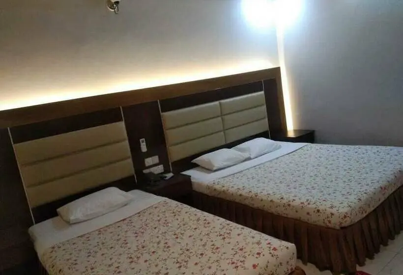 Deluxe Kolmen Hengen Huone, Sea World Cox S Bazar