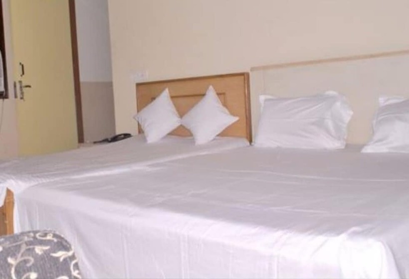 اتاق استاندارد, Viren Plaza, Agra